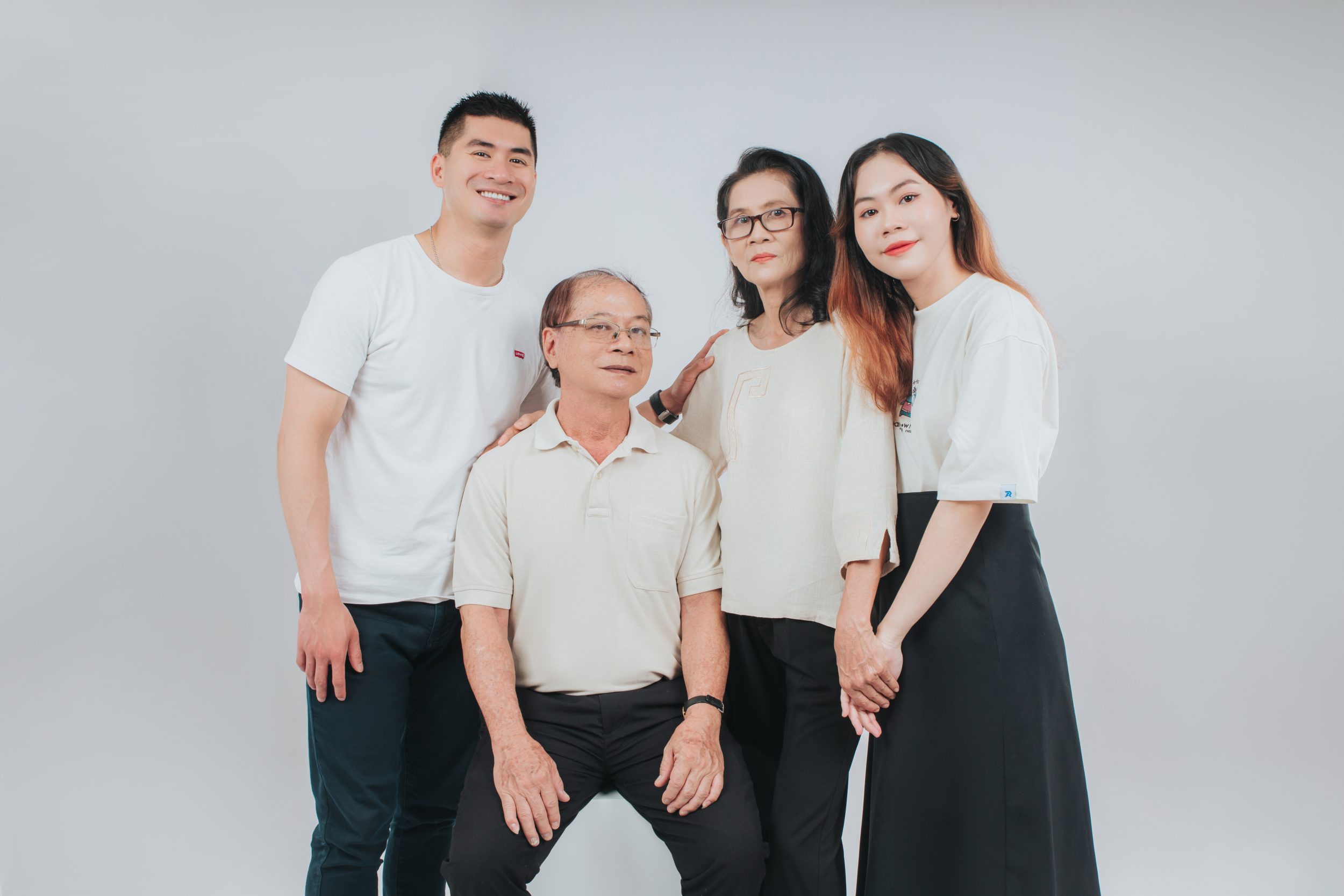 chụp hình gia đình tại studio