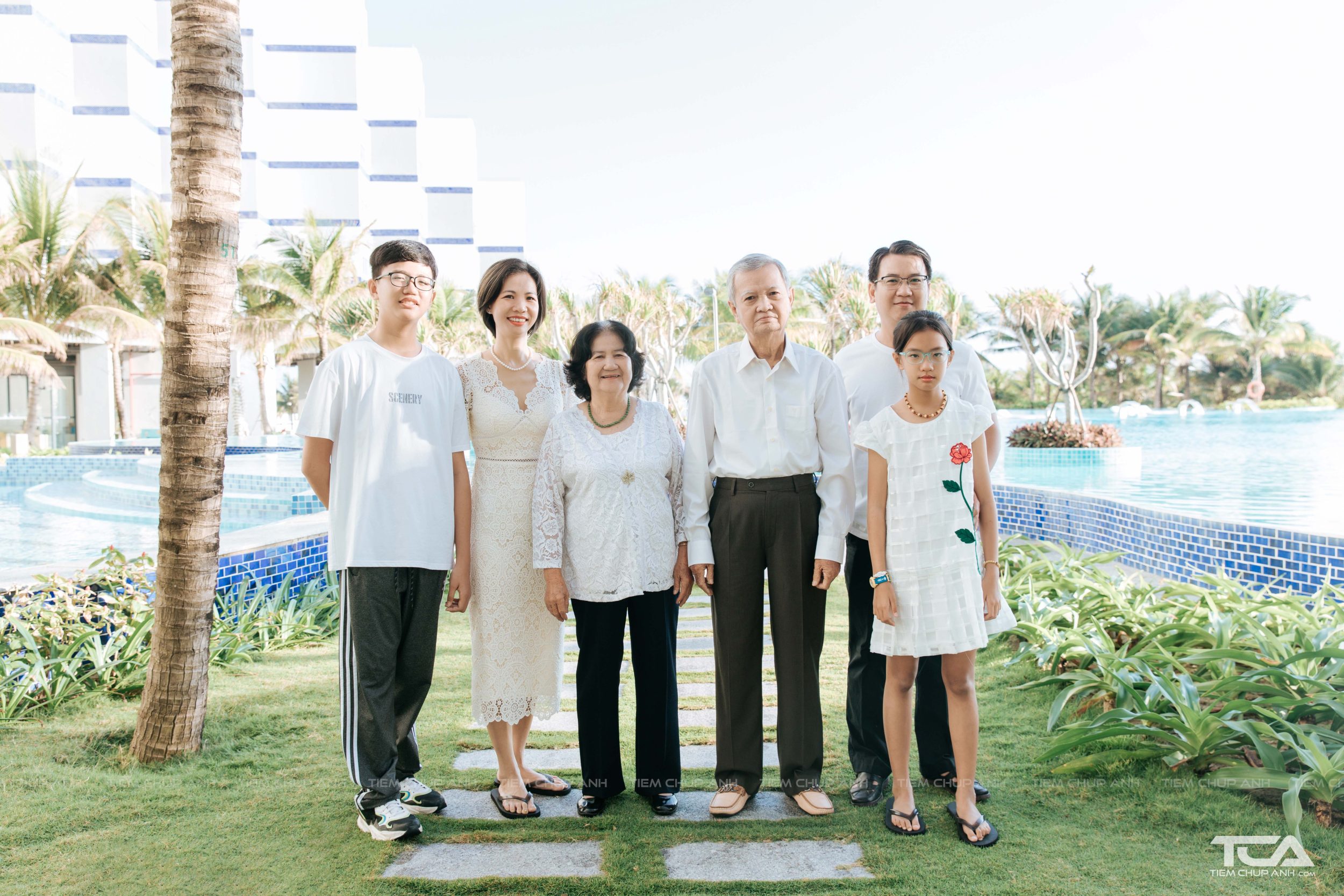 ảnh gia đình 6 người